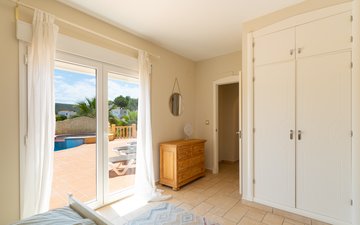 Property slide 16