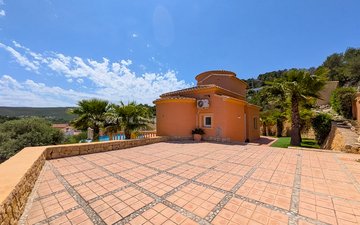 Property slide 35