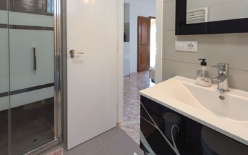 Property slide 39