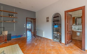 Property slide 36