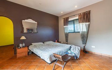 Property slide 39