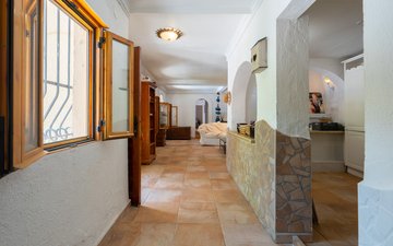 Property slide 31