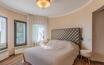 Property slide 23