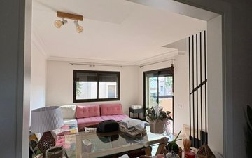 Property slide 21