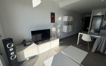 Property slide 20