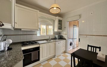 Property slide 32