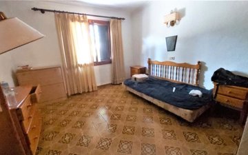 Property slide 21