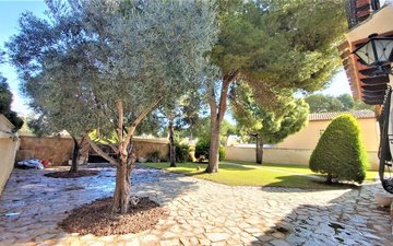 Property slide 27