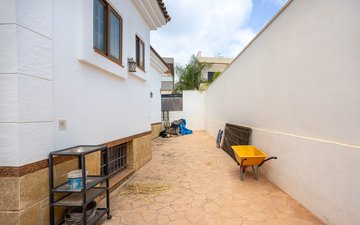 Property slide 44