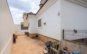 Property slide 46