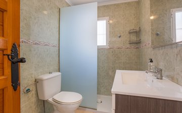 Property slide 25
