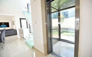 Property slide 10