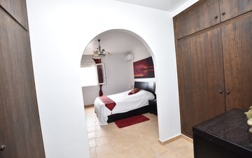 Property slide 32