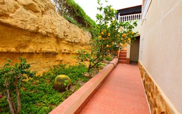 Property slide 47