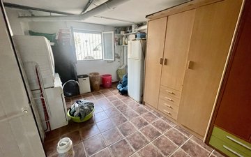 Property slide 22