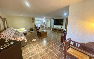 Property slide 25