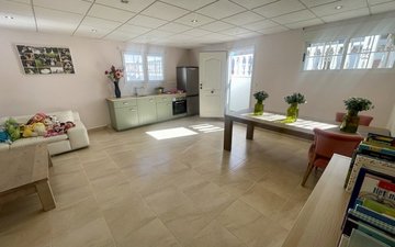 Property slide 18