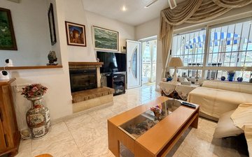 Property slide 10