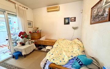 Property slide 19