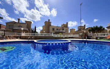 Property slide 18