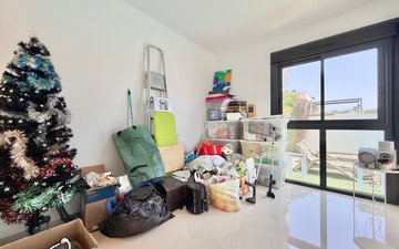 Property slide 17