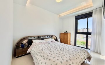 Property slide 20