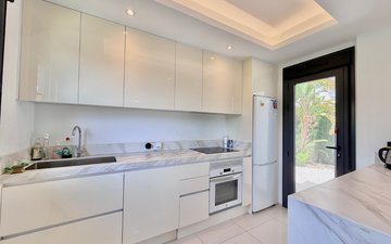 Property slide 14