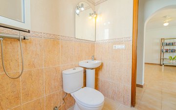 Property slide 38
