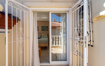 Property slide 85