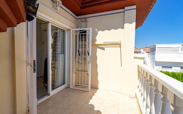 Property slide 84