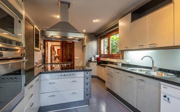 Property slide 16