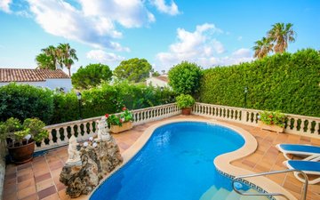 Property slide 10
