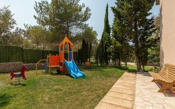 Property slide 19