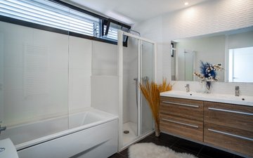 Property slide 15