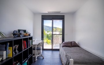 Property slide 16