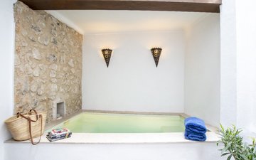 Property slide 17