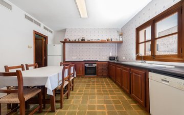 Property slide 8