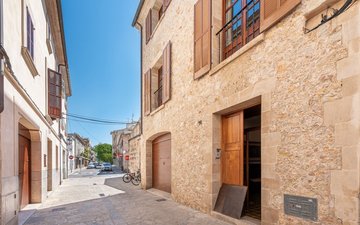 Property slide 18