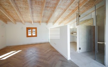 Property slide 16