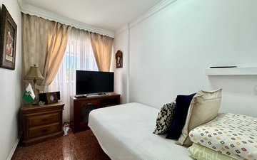 Property slide 16