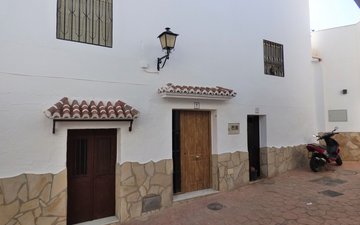 Property slide 18