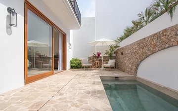 Property slide 7