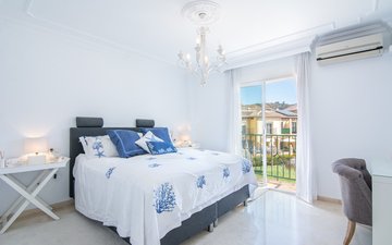 Property slide 10