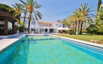 Slajd nieruchomości 1