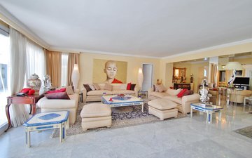 Slajd nieruchomości 14