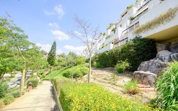 Property slide 21