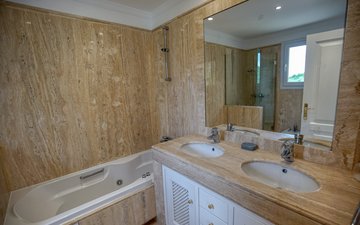 Property slide 10