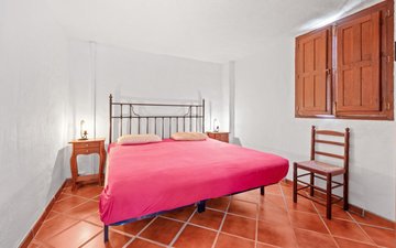 Property slide 32