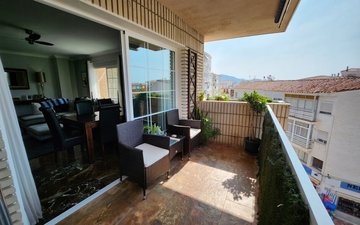 Property slide 10