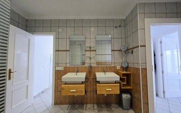 Property slide 33